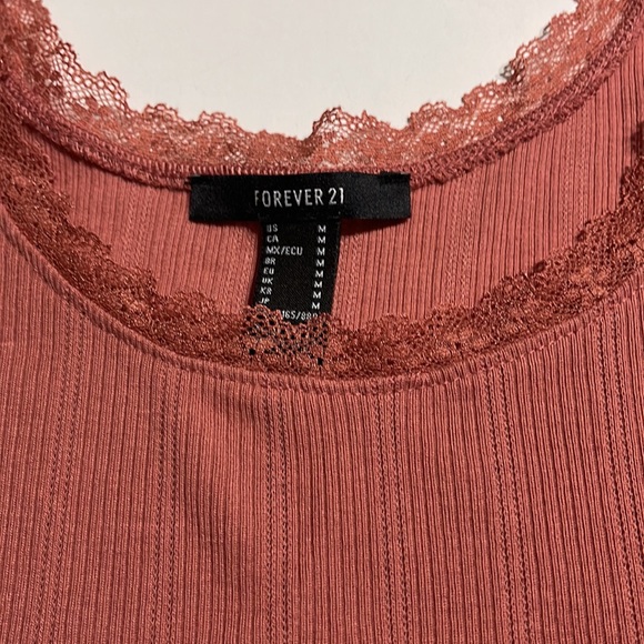 Womens medium crop top - Picture 3 of 9